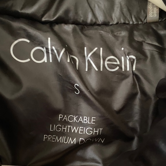 Calvin Klein Women's Black Quilted Puffer Jacket - Picture 2 of 7